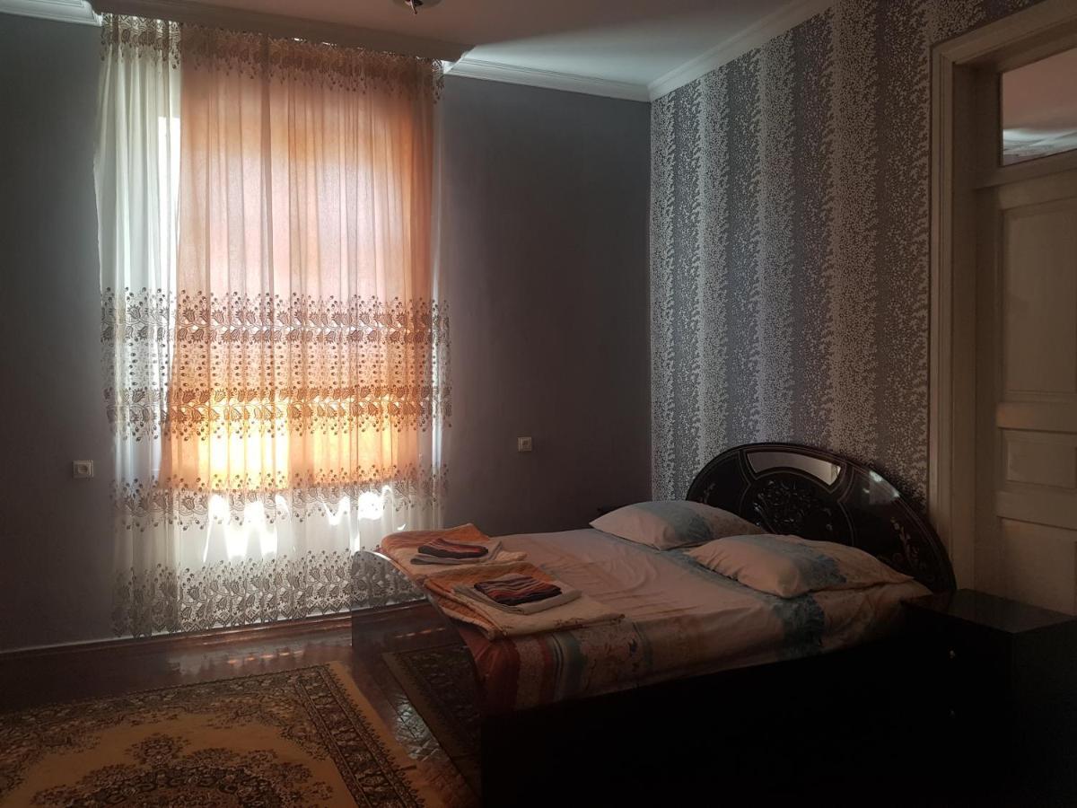 Guest House Adigeni ภายนอก รูปภาพ